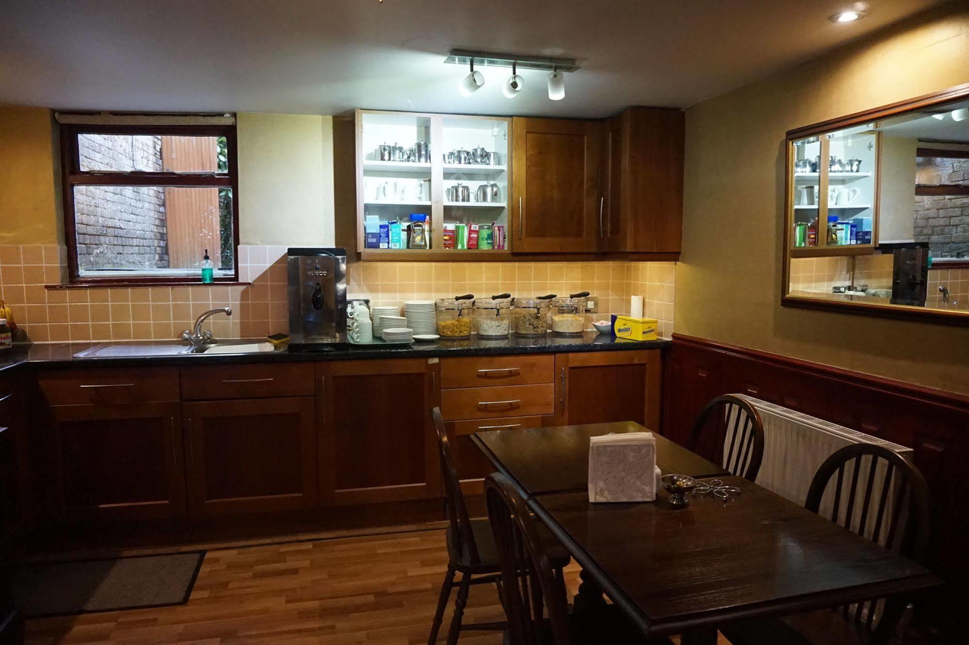 Newton House Oxford Hotel Екстериор снимка